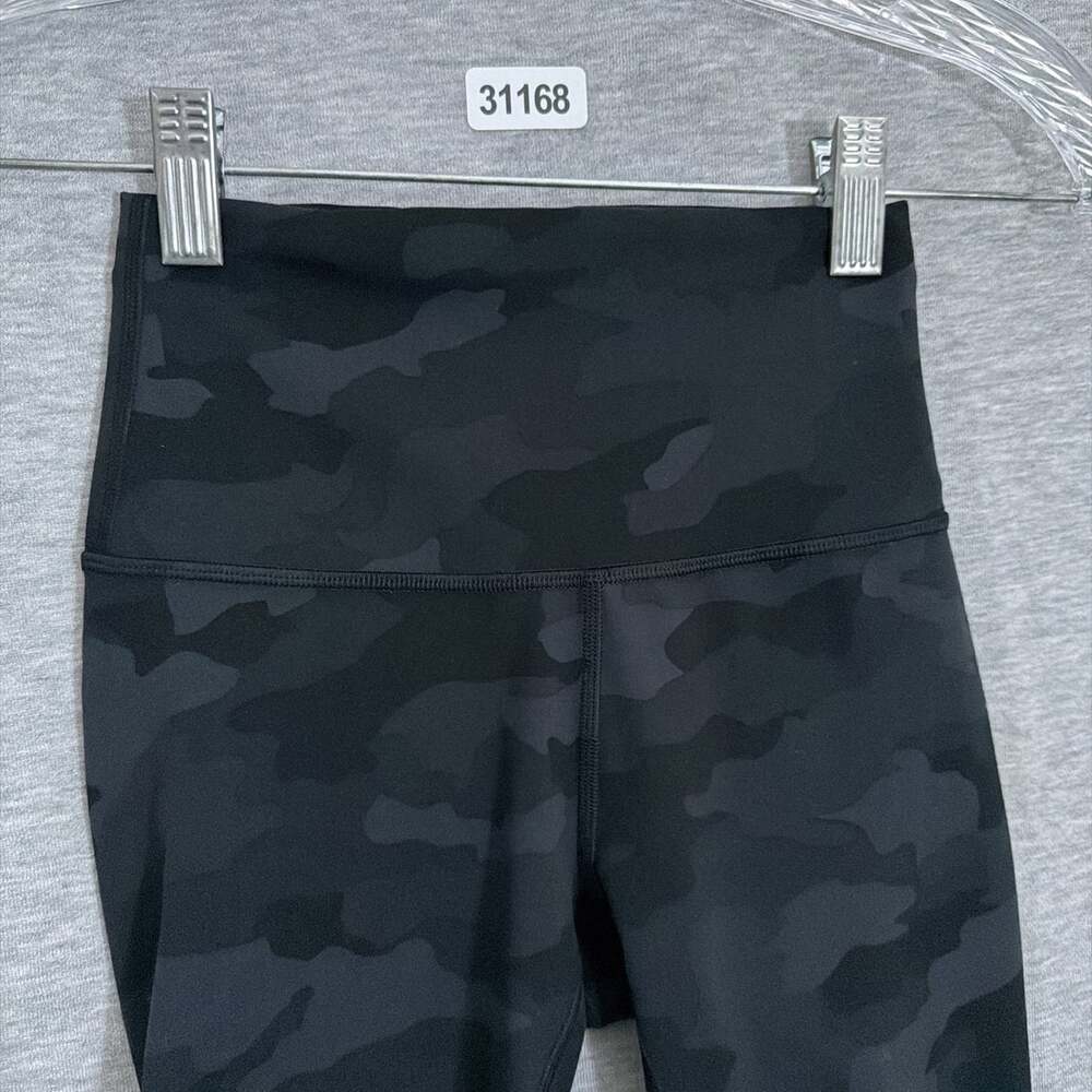 Lululemon Women’s Size 2 Black Camo Wunder Train High Rise Shorts 8" Inseam - Picture 3 of 10